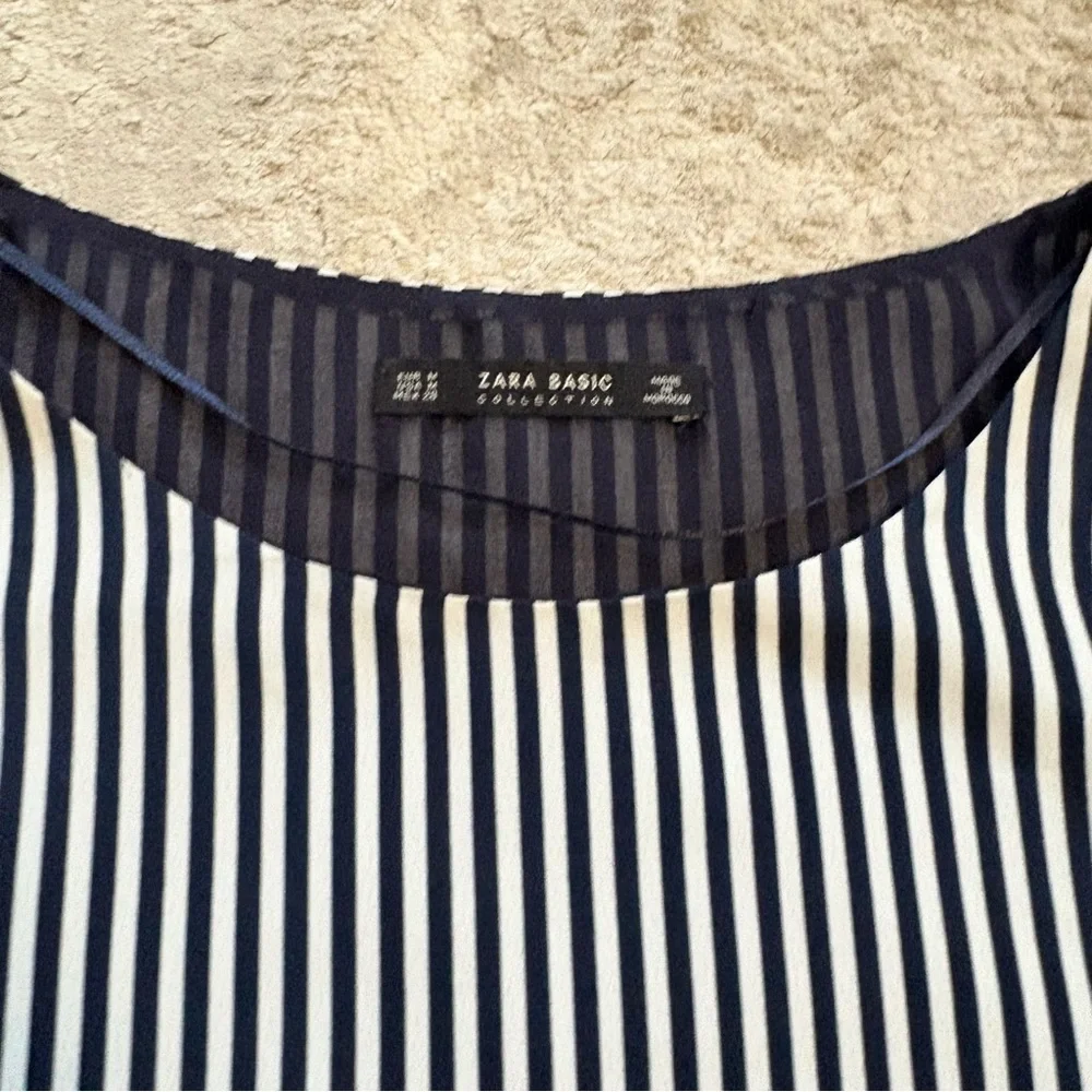 Zara Navy & White Striped Sleeveless Top With Lace Hem Size Medium - Picture 4 of 5